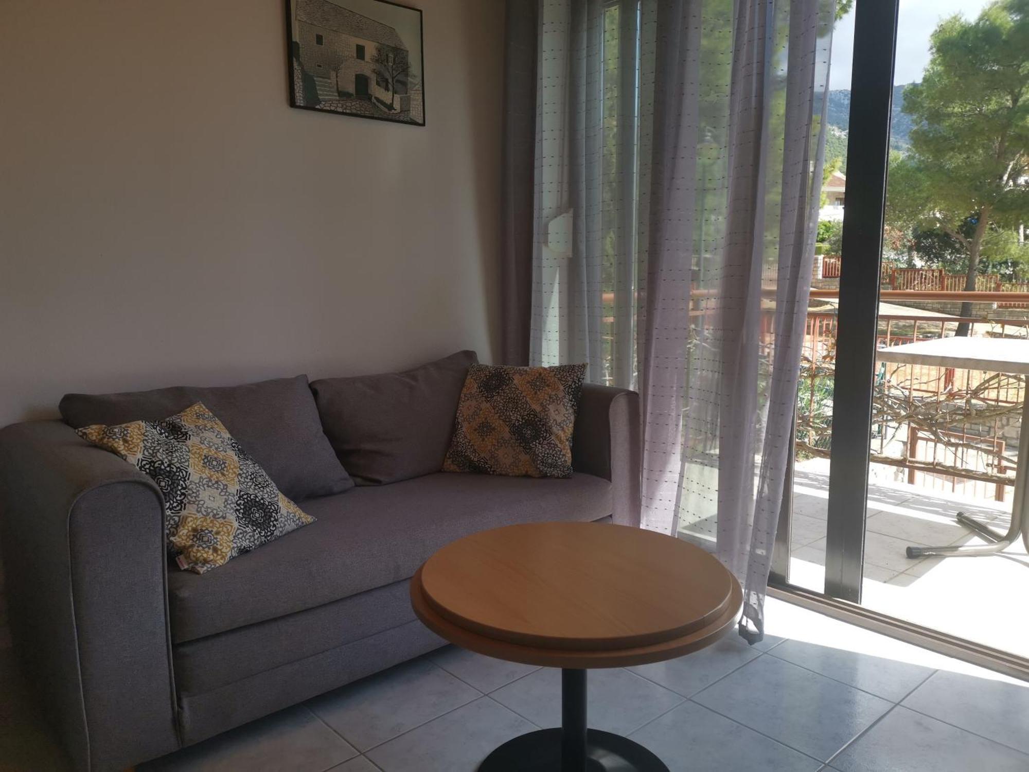 Guesthouse Apartment Bozica Бол Екстер'єр фото