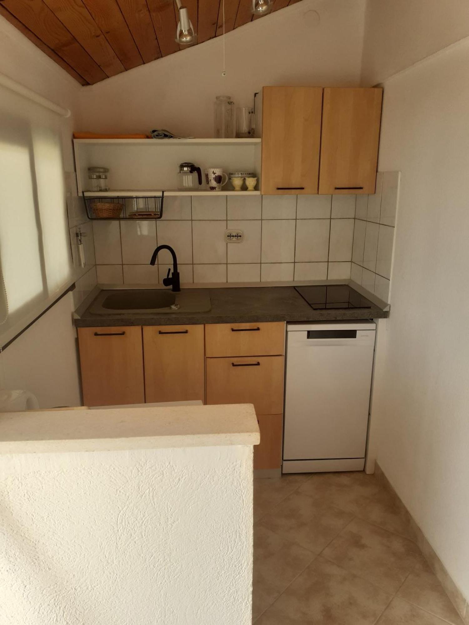 Guesthouse Apartment Bozica Бол Екстер'єр фото