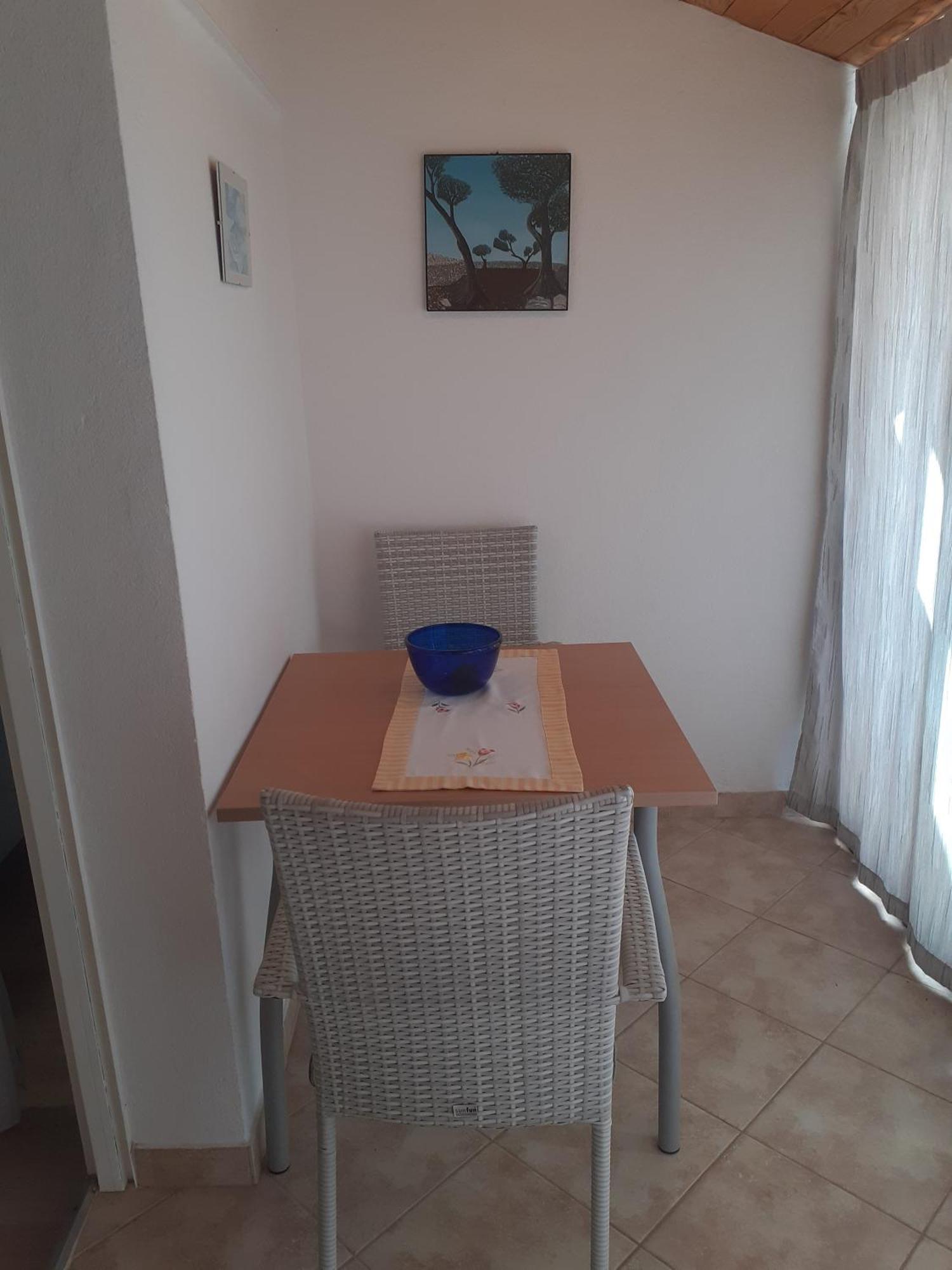 Guesthouse Apartment Bozica Бол Екстер'єр фото
